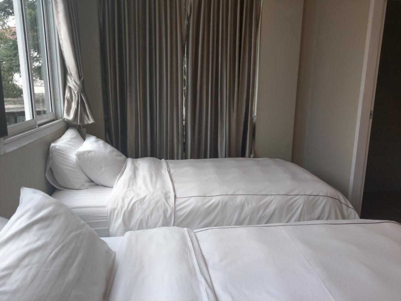 Warila Hotel Samut Prakan Exterior foto